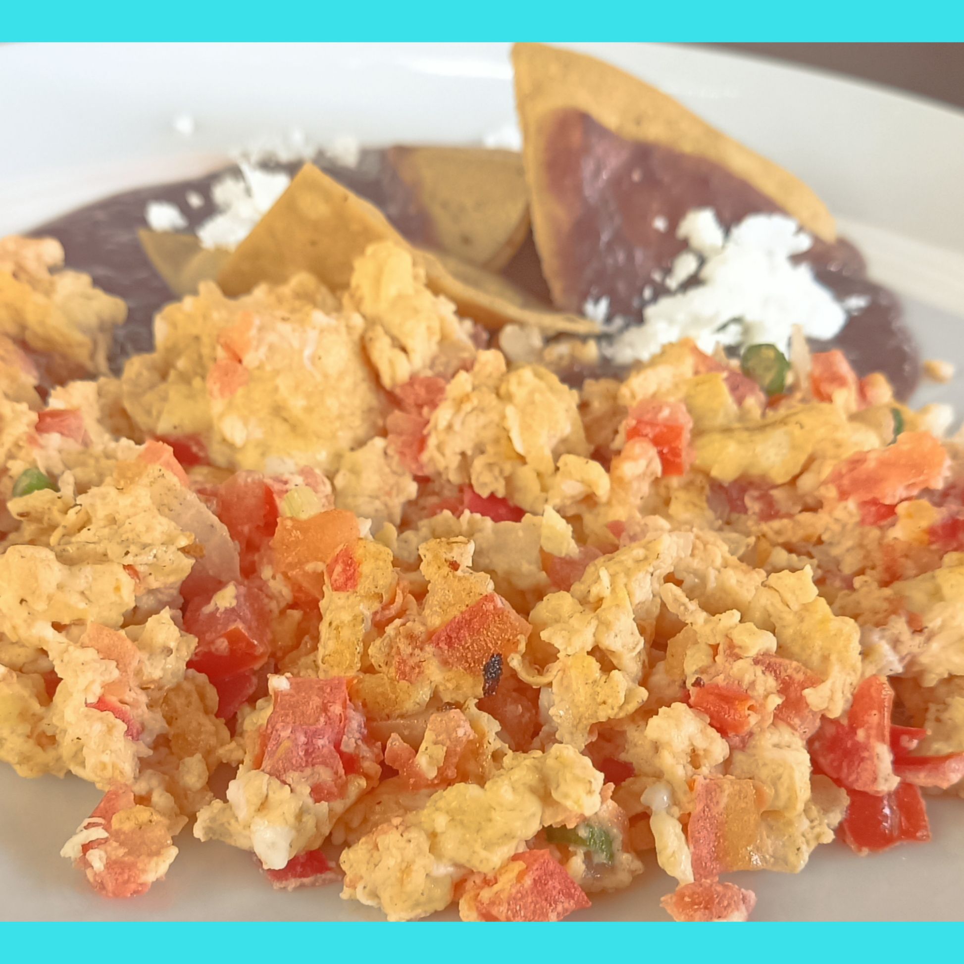 Huevos al Gusto con Guarnición de Frijoles