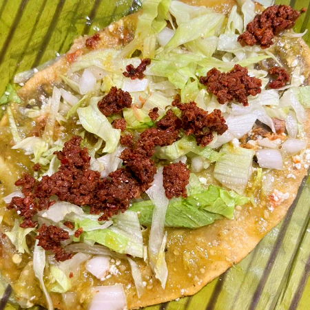Chalupa con Chorizo