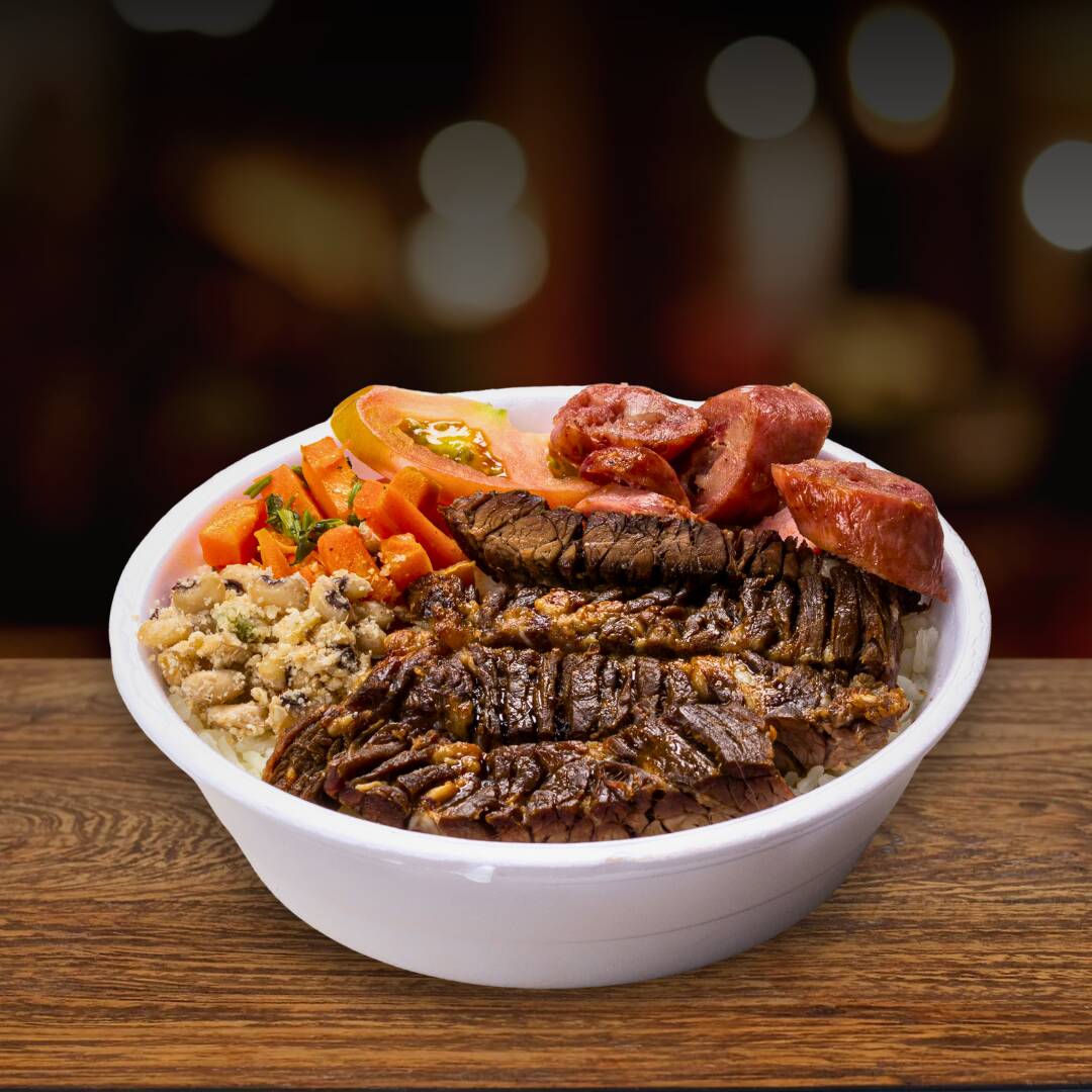 + 4 acompanhamentos - arroz feijao tropeiro macarao salada do dia