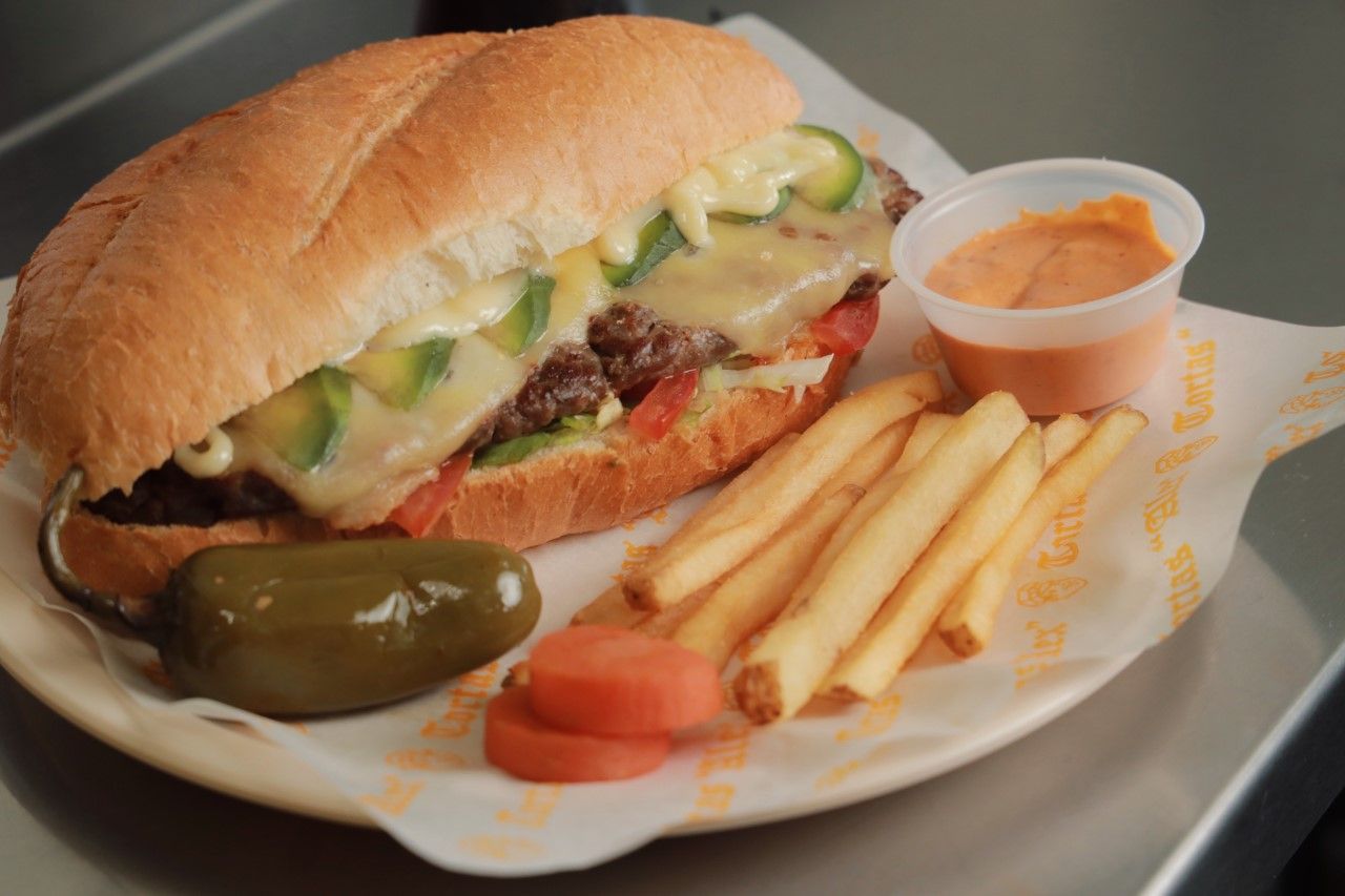 COMBO DE ARRACHERA (Torta + Papas + Refresco)