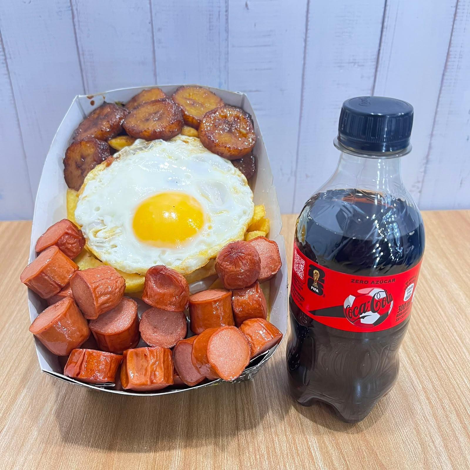 SALCHI EGG- A LO POBRE + GASEOSA