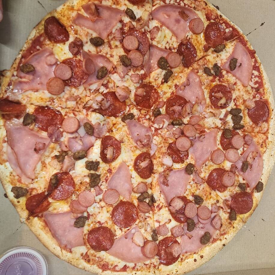 Pizza Maximus Carnes Frías
