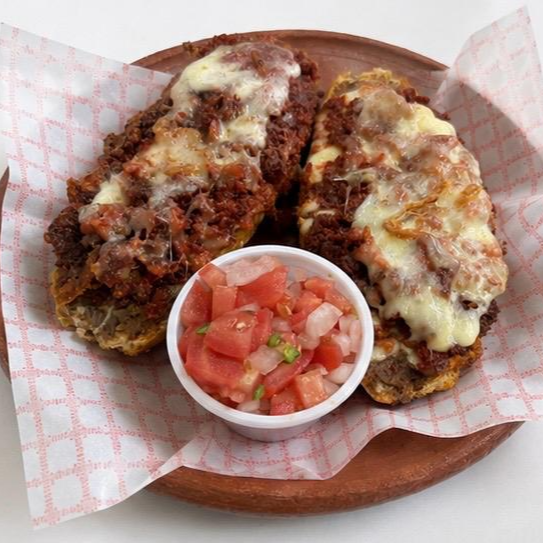 Molletes con chorizo