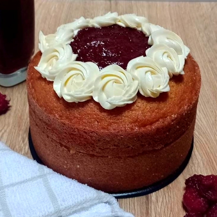 Torta María Luisa Frutos Rojos (12 Porciones)