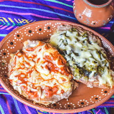 Molletes (picadillo Verde)