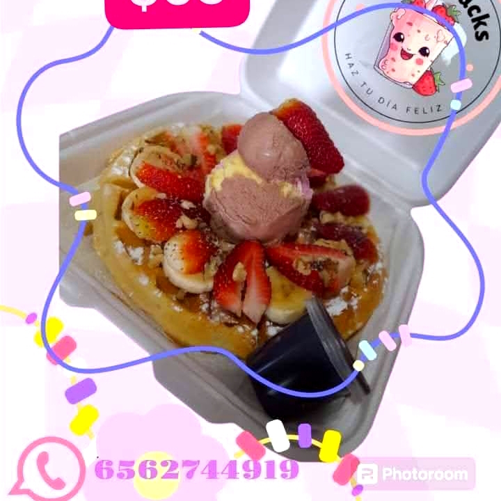 Waffles con Fruta y Nieve