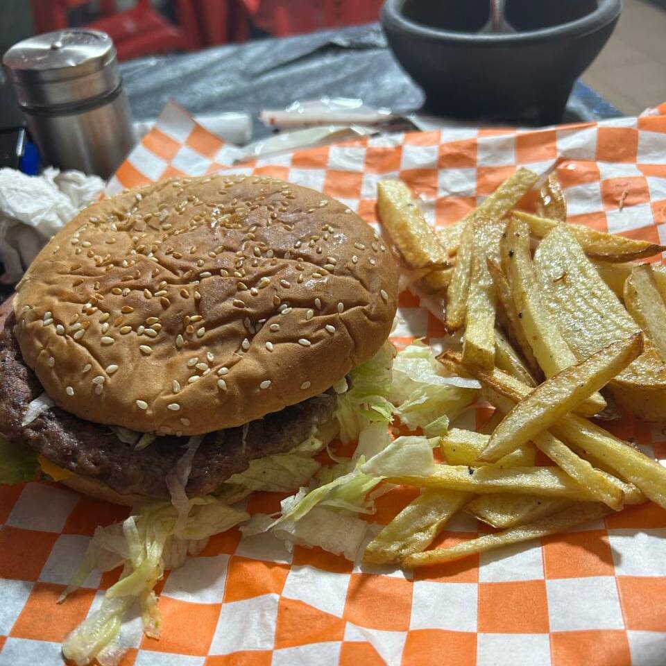 3 hamburguesa/sencilla/con papas