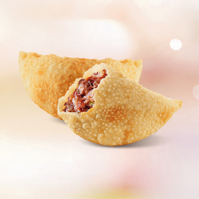 Massa crocante e sequinha com delicioso recheio de calabresa temperada.