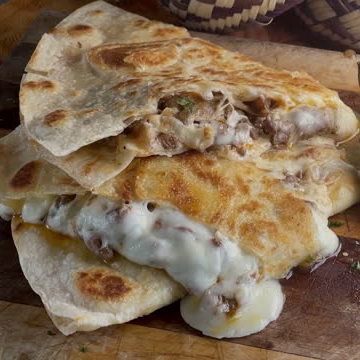 A2.- QUESADILLA ASADA 30 CM