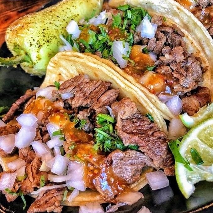 TACOS DE CHORIZO ROJO
