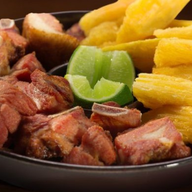 Boca de Chicharrón 250 gramos con yuca
