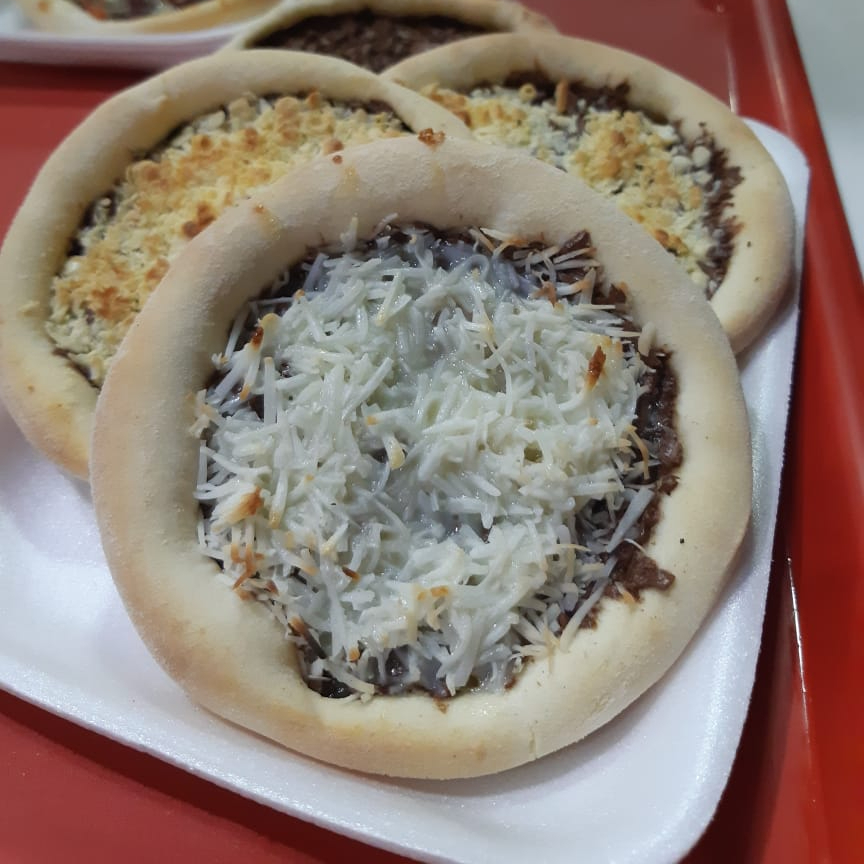 1 chocolate+1 casadinho+1 banana+ 1 romeu e julieta+ 1 avela c granulado crocante+ 1 prestigio +