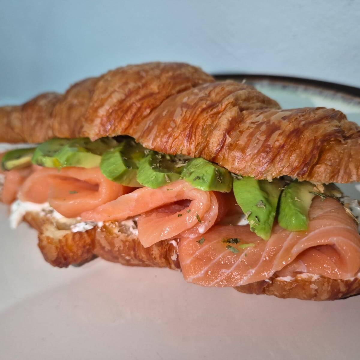 Croissant De Salmón