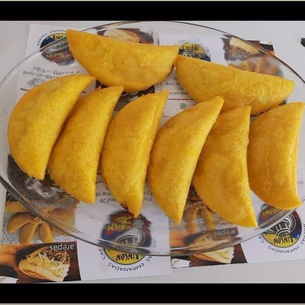 Empanada de Carne Mechada