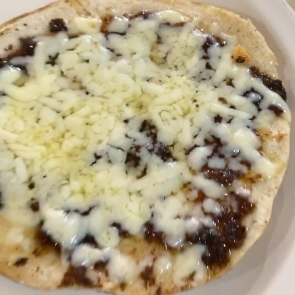 Tortilla con asiento y queso