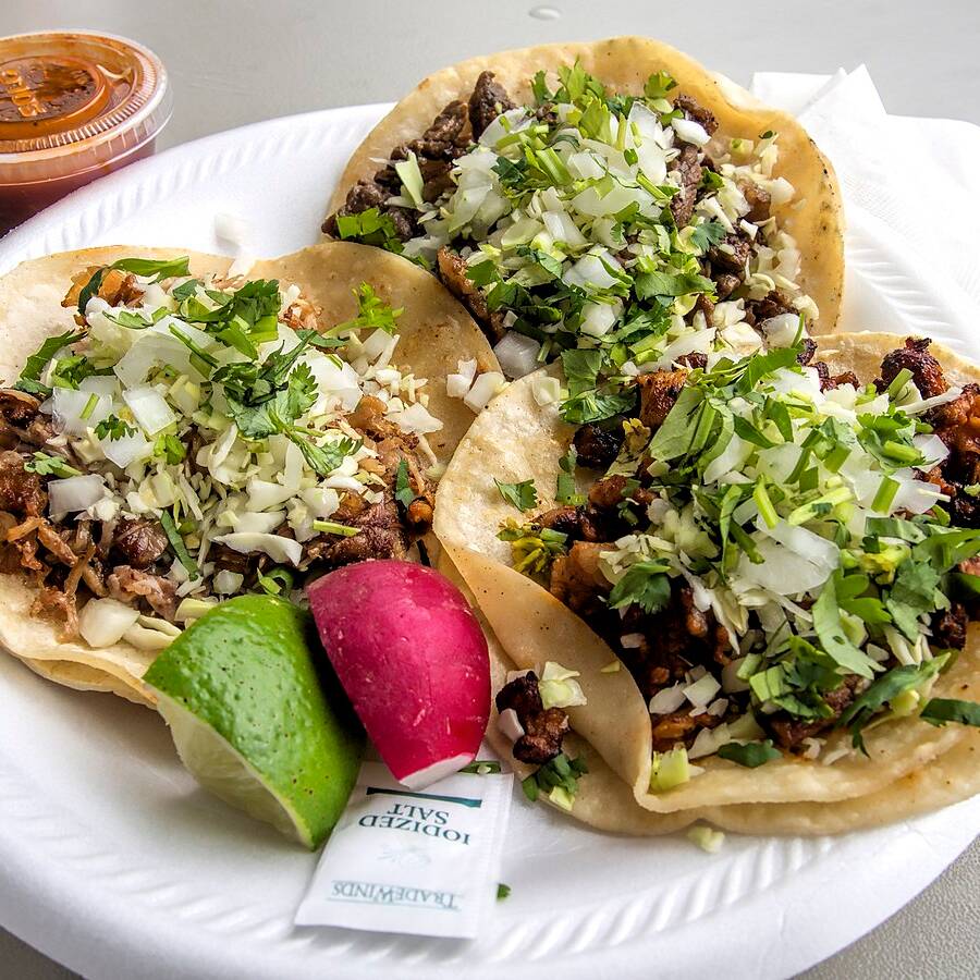 orden de 5 tacos de costilla enchilada