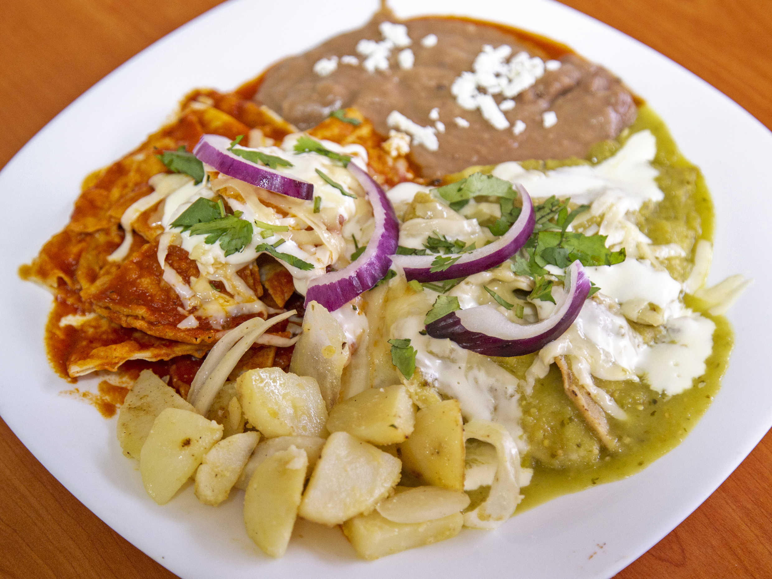 Chilaquiles con Chicharron