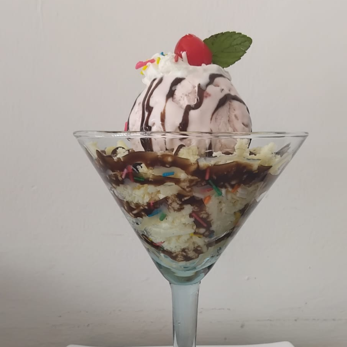 COPA DE HELADO CON QUESO