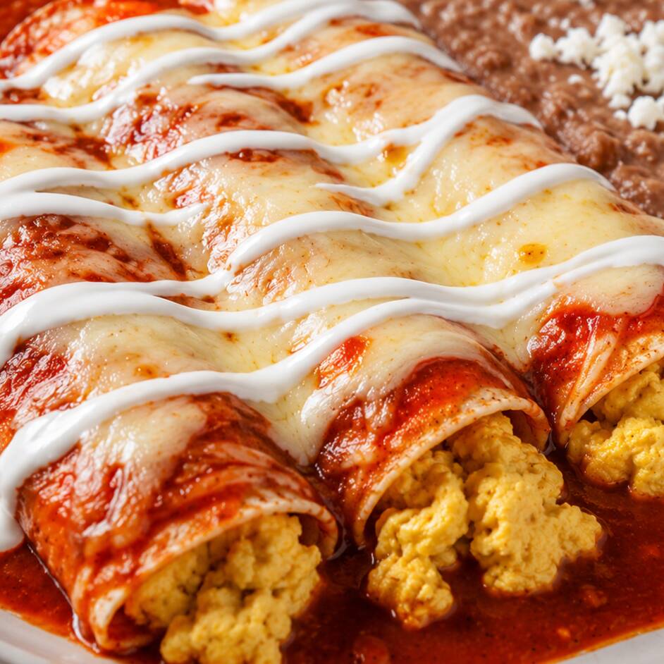 Enchiladas Suizas Rojas de Huevo