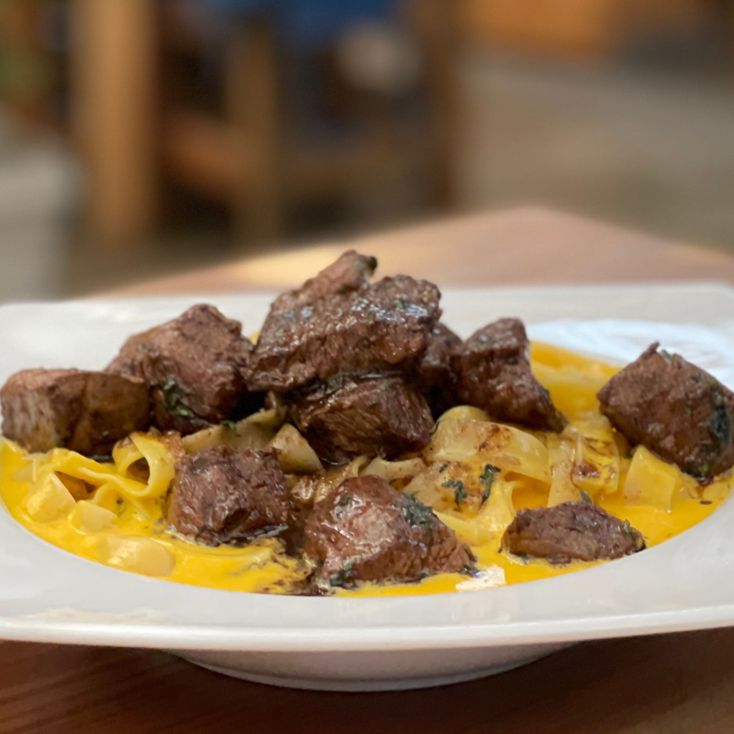 Fettuccini Saltado con Lomo Fino