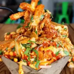 Papas Tres Quesos Fries