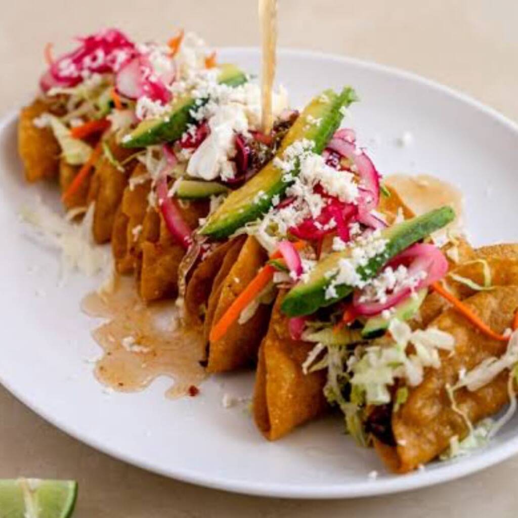 3 TACOS DORADOS