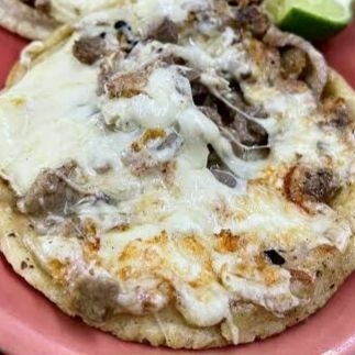 sope de queso oaxaca