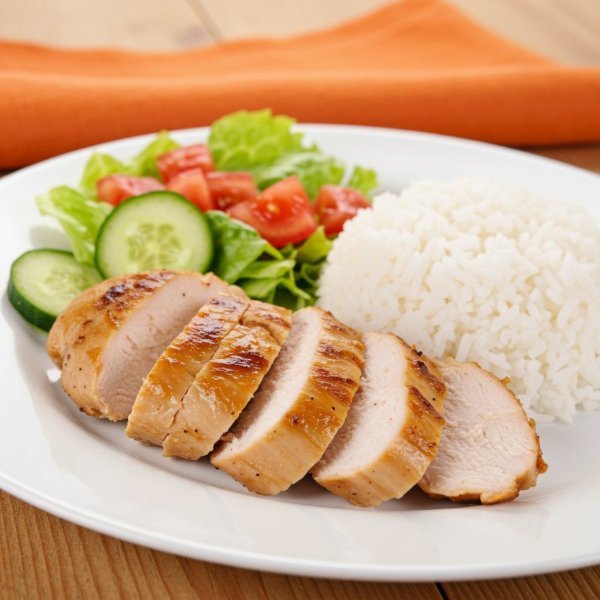 Pechuga con Arroz y Ensalada
