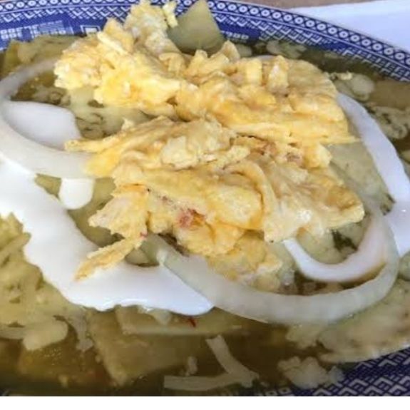 Chilaquiles Verdes/Huevo Revuelto