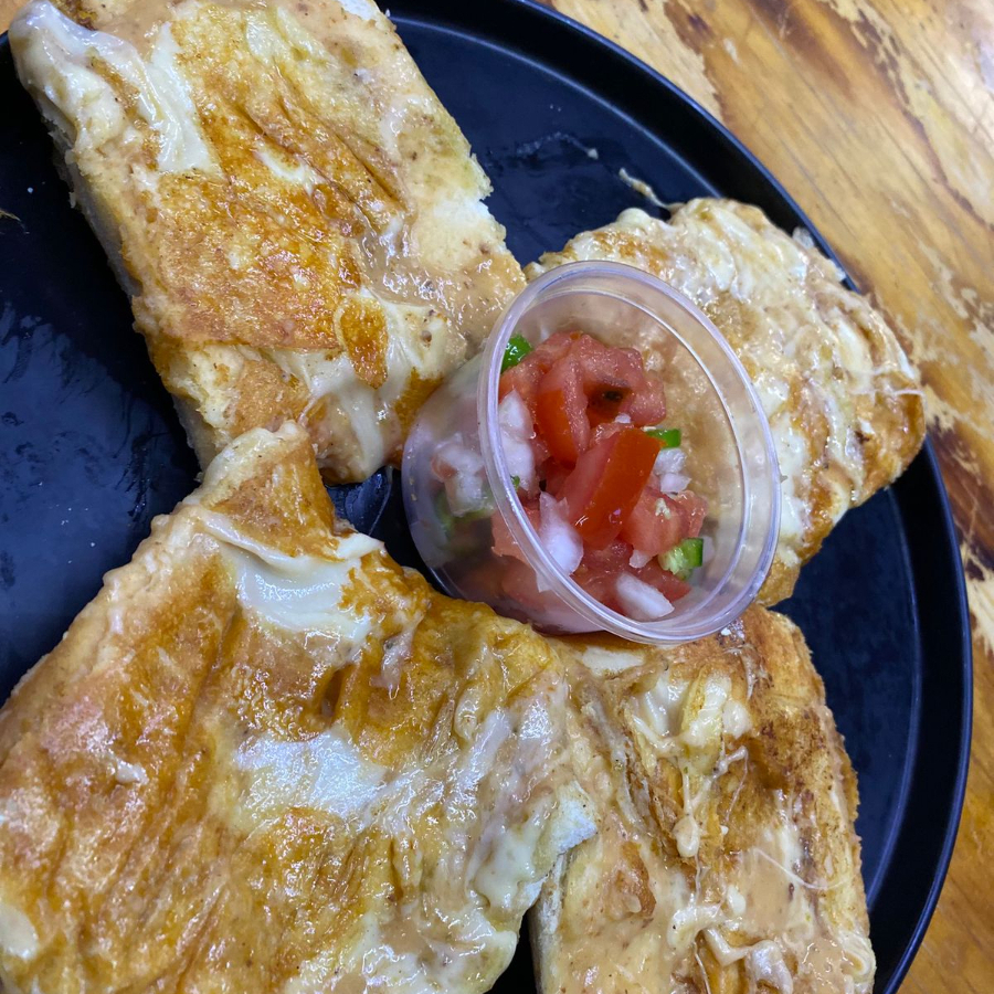 Molletes 3 Quesos