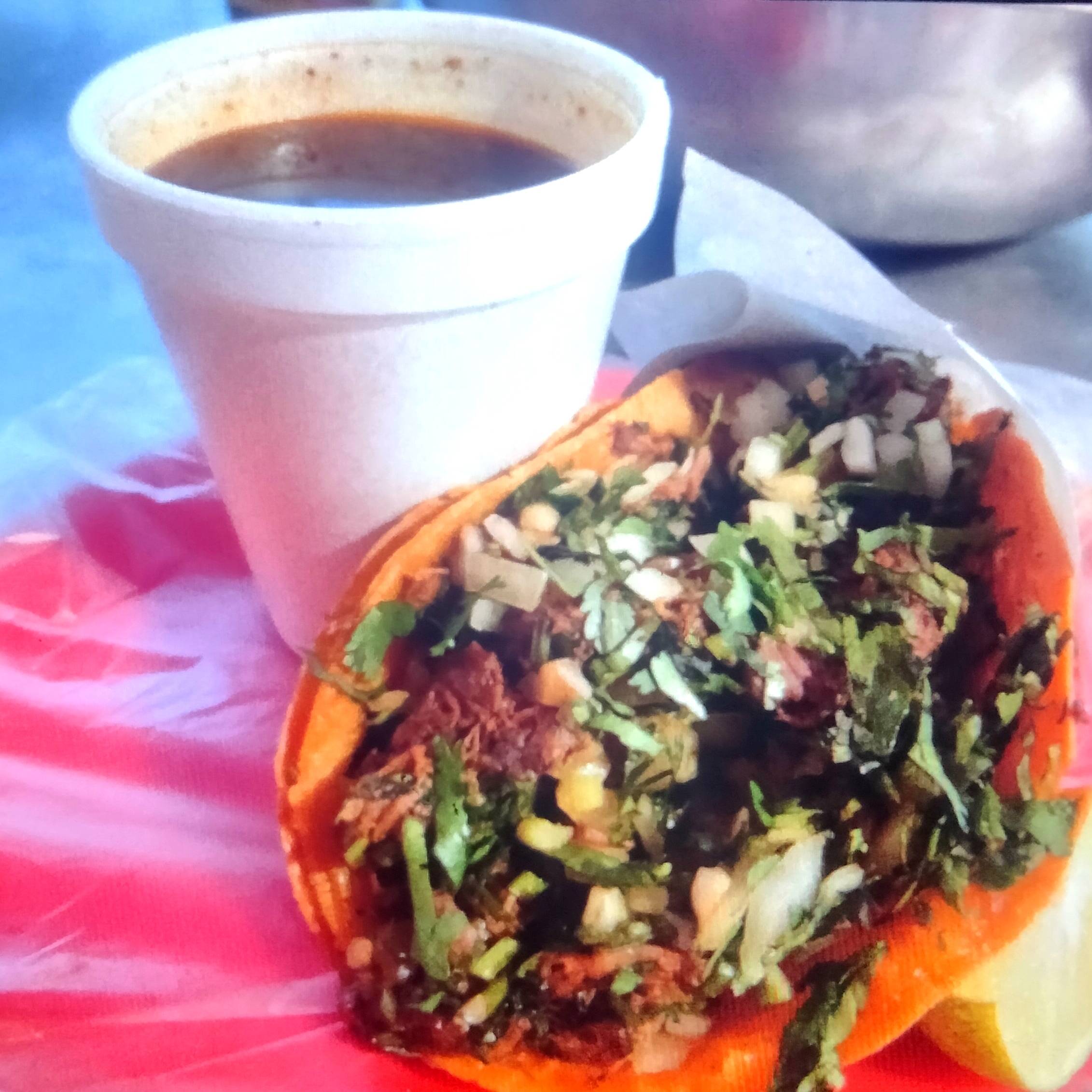 Taco y 1 Consomé