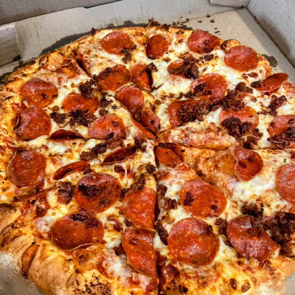 Pizza Lanis Tocino/Pepperoni (Orilla Rellena)