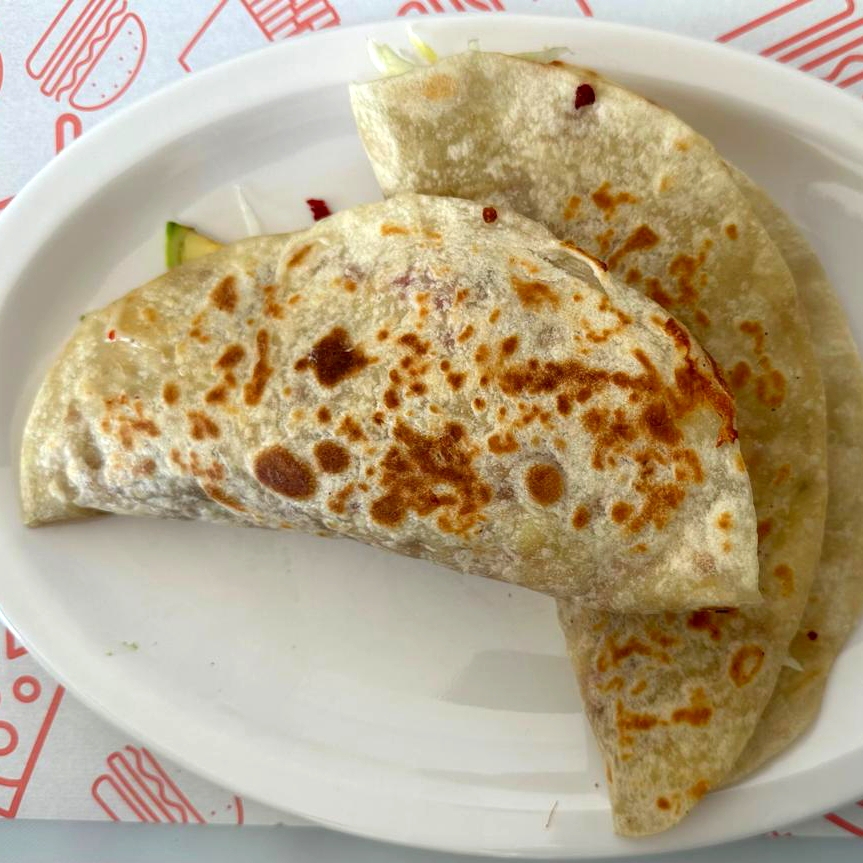 Combo Quesadillas más Agua