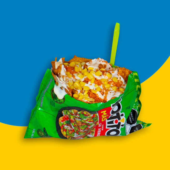 Botanas con Elote, Queso Amarillo y Aderezos