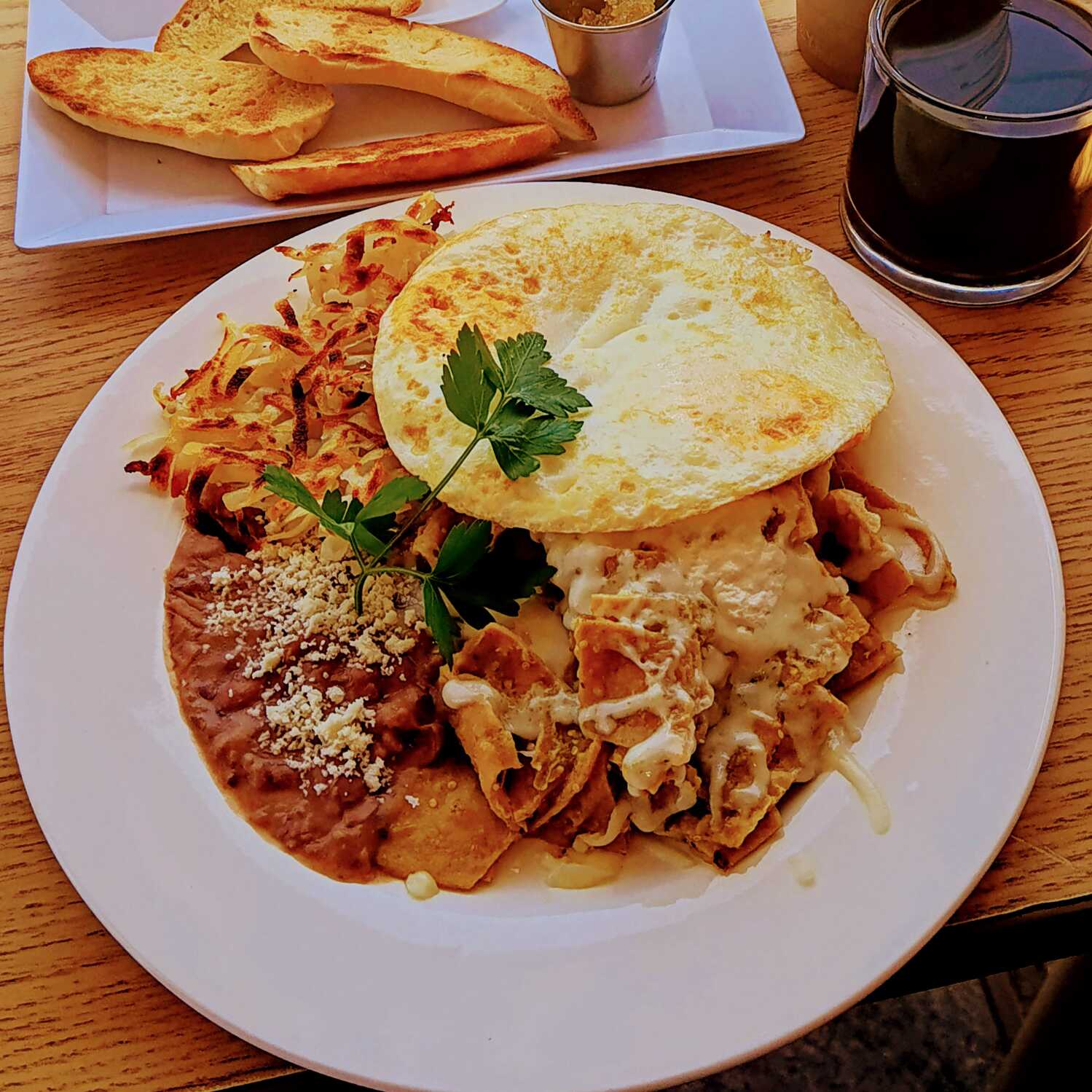 Chilaquiles con Huevo Estrellado