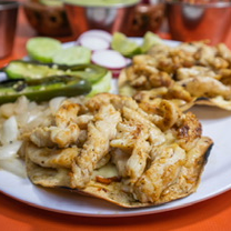 Taco Dorado con Pollo