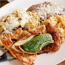 Chilaquiles con Pollo Asado