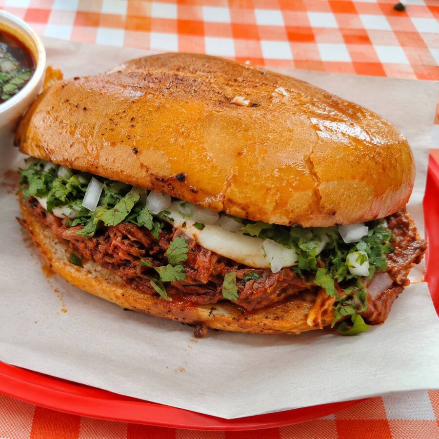 Torta de Birria
