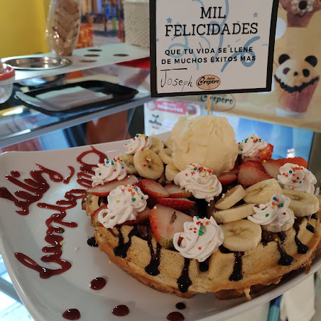 Waffle de Cumpleaños con Helado COLOMBINA