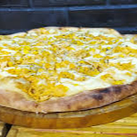 Queijo Mussarela, Frango, Requeijão, Azeitona e Orégano