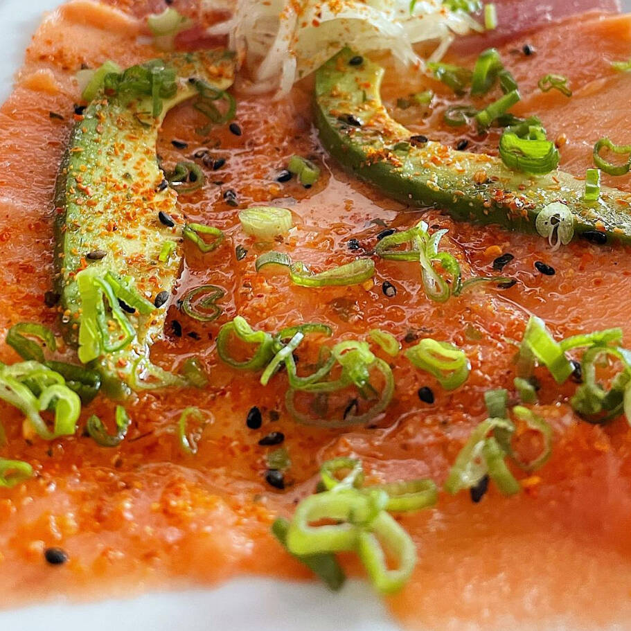 SASHIMI SALMON
