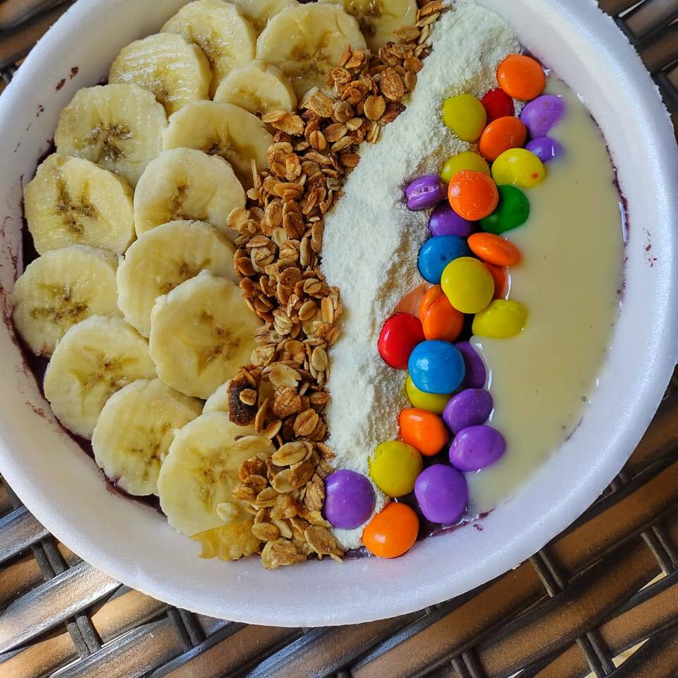 Açaí 500 ml 5 adcionais
Banana ,disquete ,gotas de chocolate, granola,leite em pó