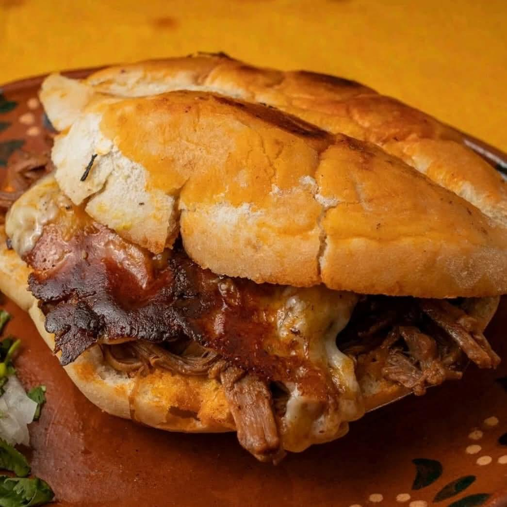 Torta + Quesabirria + Consome