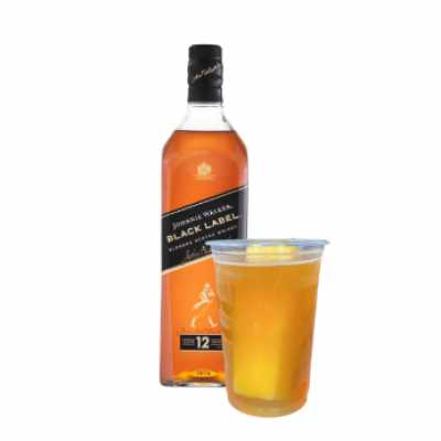 Dose de Black Label, 01 gelo saborizado e 01 Redbull