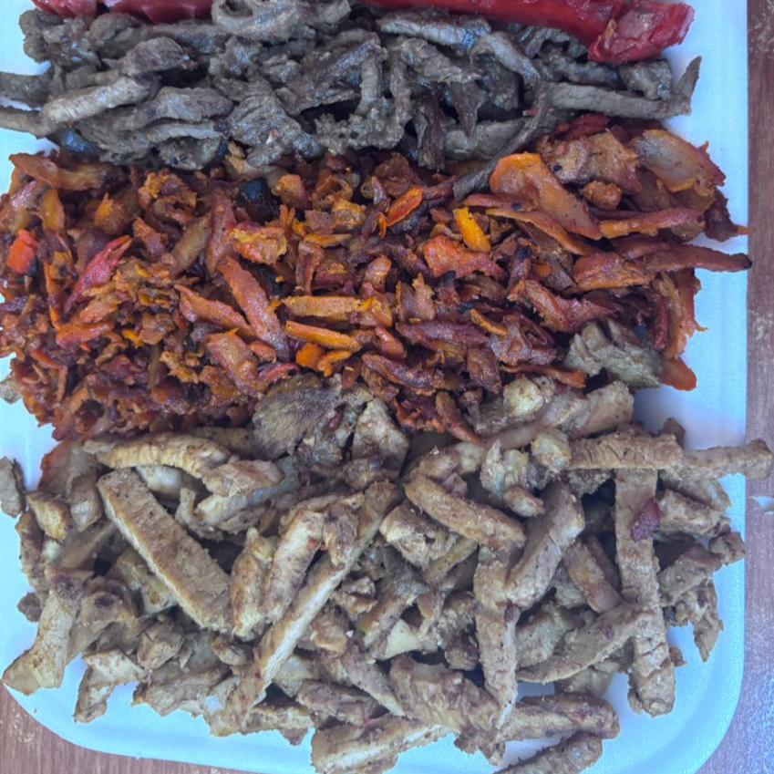 1/4 KG CARNE SURTIDA (PASTOR, ÁRABE Y PUERCO)