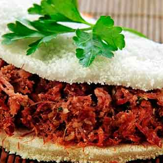 Tapioca carne seca com mussarela + tapioca coco com leite condensado