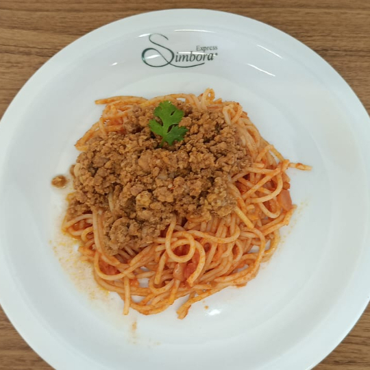 Um delicioso macarrão bolonhesa com o tempero que só o simbora tem!