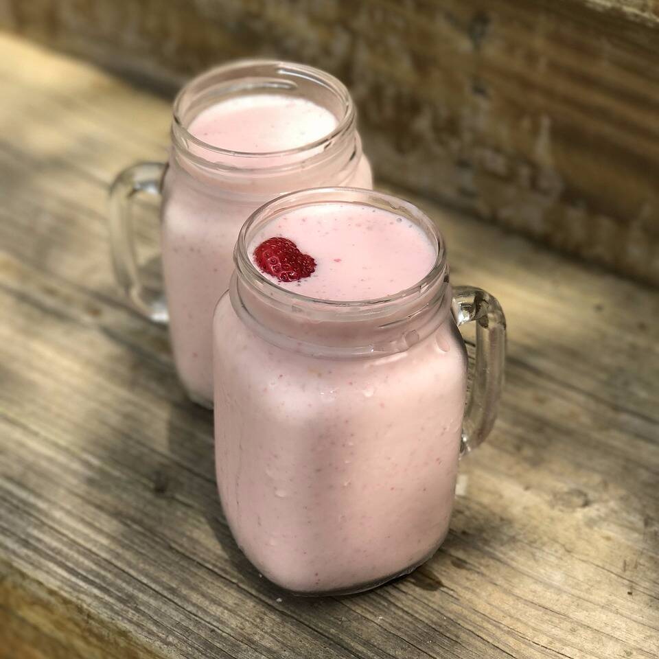 Jugo Natural en Leche de Maracuyá