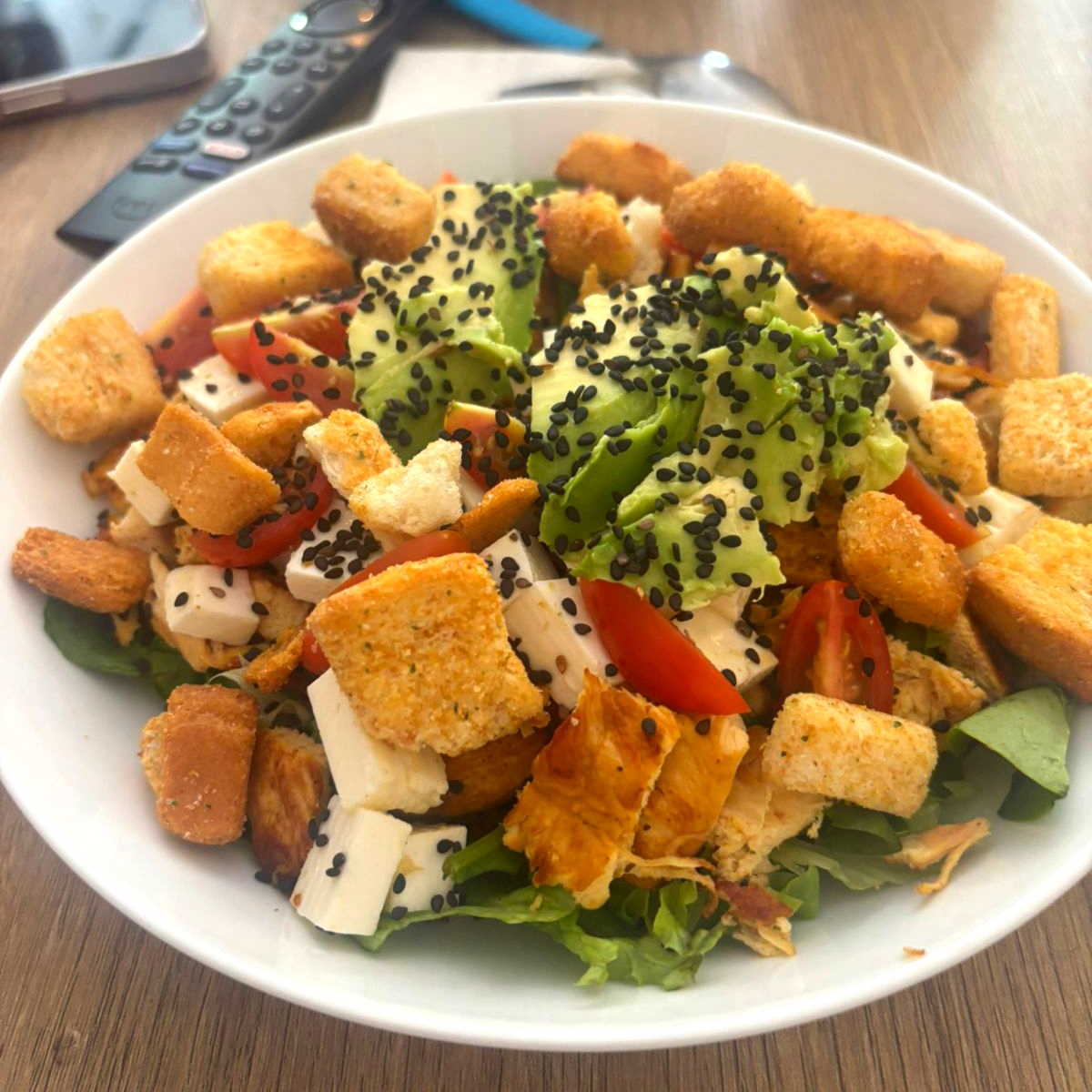 Ensalada Grill (milanesa de pollo a la plancha)