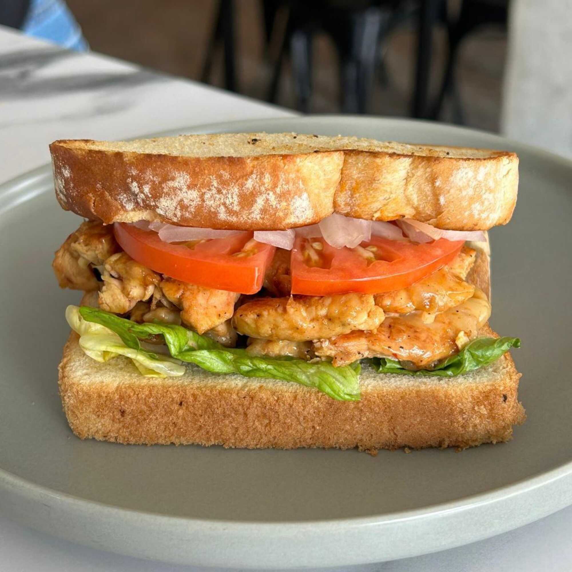 Sandwich de pollo
